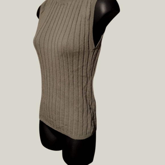 Banana Republic | Ribbed Knit Tank Top - Gray Size XS - Picture 10 of 11
